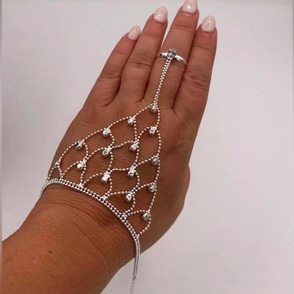 Avon Vintage Ring Bracelet Hand Chain Womens Silver Jewelry Glam Adjustable Ring